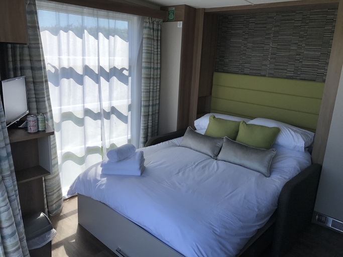 Bedroom 2, Higher Moor Farm, Dorset