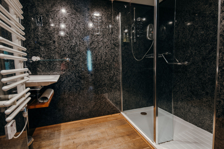 Bathroom 5, Royal Oak Appleby, Cumbria
