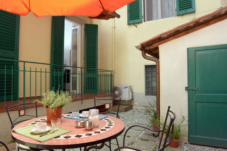 Others 4, La Terrazza Foscolo - con Parcheggio, Florence