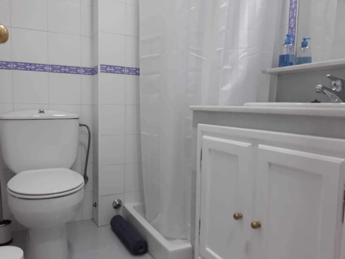 Bathroom, Bonito Apartamento en Triana 102, Sevilla