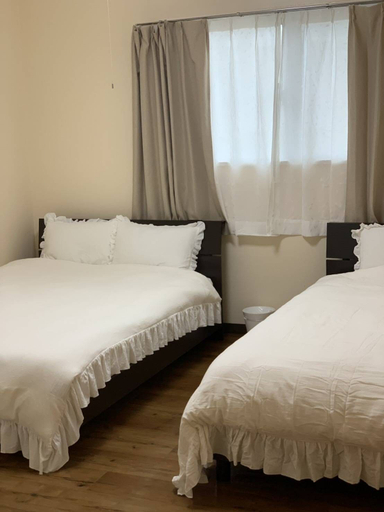 Bedroom 3, Ruby House, Yomitan