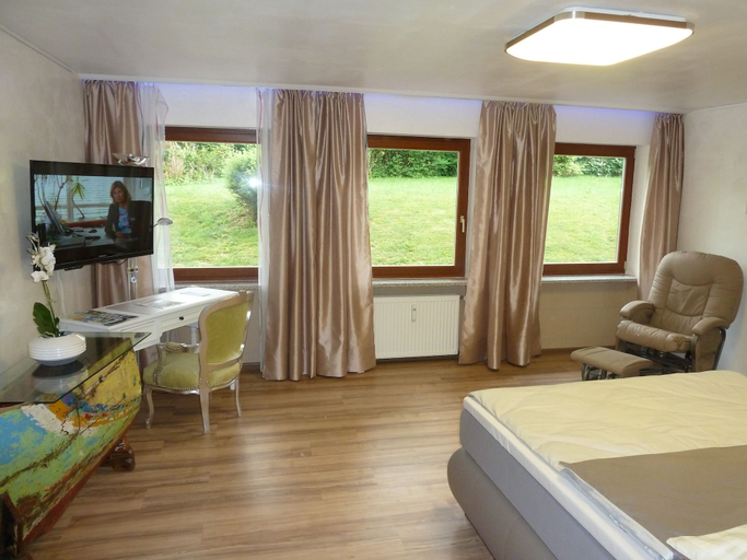 Bedroom 2, Ferienwohnung Jeremy, Bad Tölz-Wolfratshausen