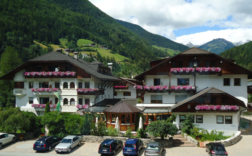 Exterior & Views 2, Alphotel Stocker, Bolzano