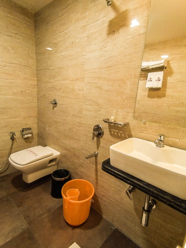 Bathroom 5, Rudra Shelter International, Palghar
