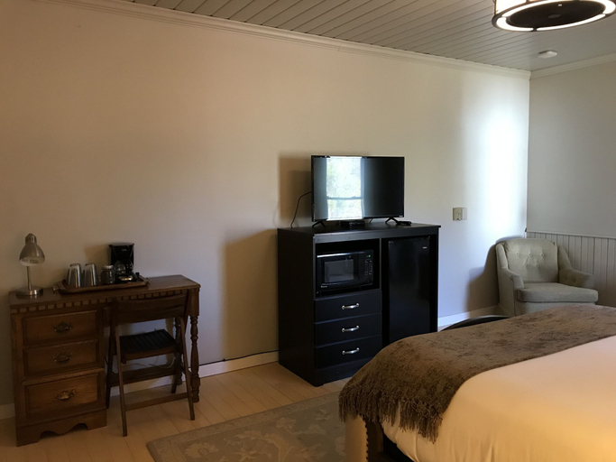 Bedroom 3, Barefoot Hills, Lumpkin