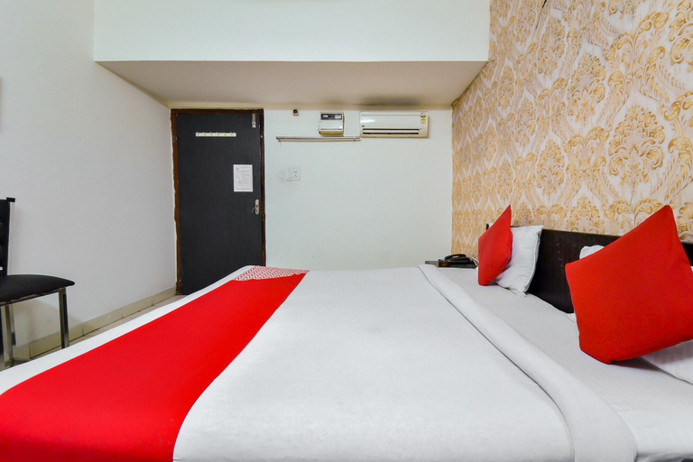 Bedroom 4, OYO 15933 Hotel V Square, Gwalior