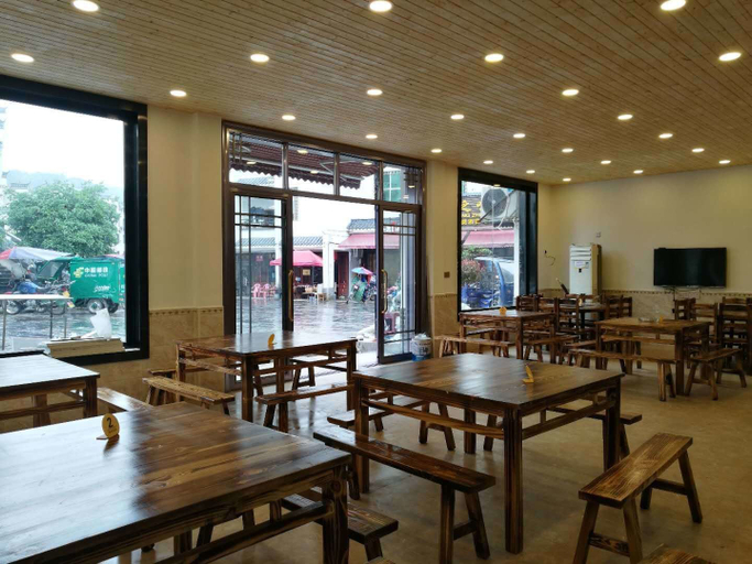 Food & Drinks, DONG JIANG HU XIANG CUN DA WAN CAI Hotel, Chenzhou