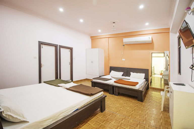 Bedroom 1, Hotel Rudra, Satna