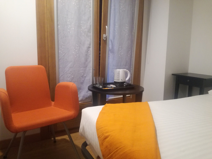 Bedroom 3, Pensión El Paseo, Navarra