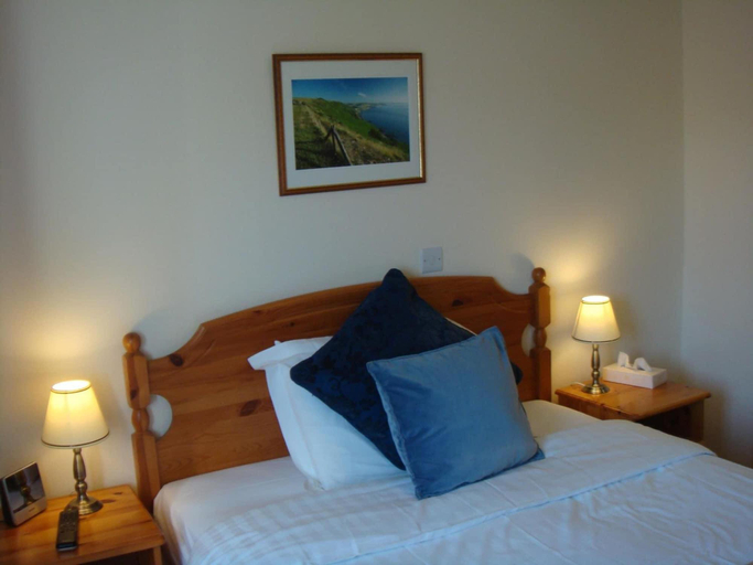 Bedroom 2, The Globe Inn, Devon