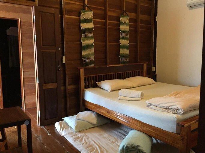 Bedroom 2, Huan Kum Huk, Chiang Khan