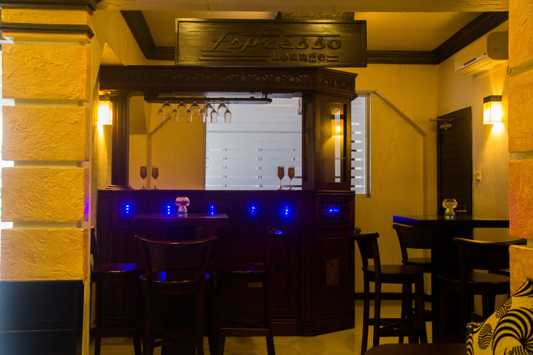 Food & Drinks 5, Ceylon City Hotel, Colombo, Thimbirigasyaya