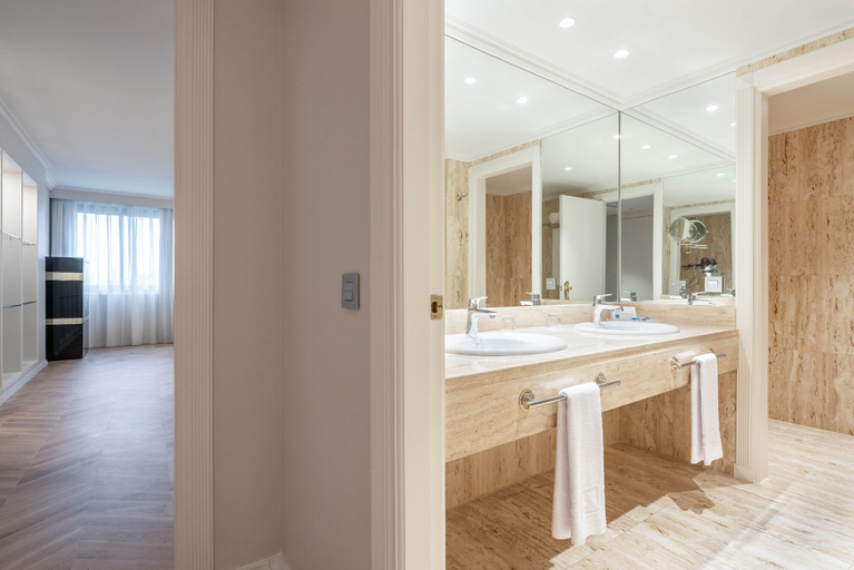 Bathroom 4, Eurostars Gran Hotel Lugo, Lugo