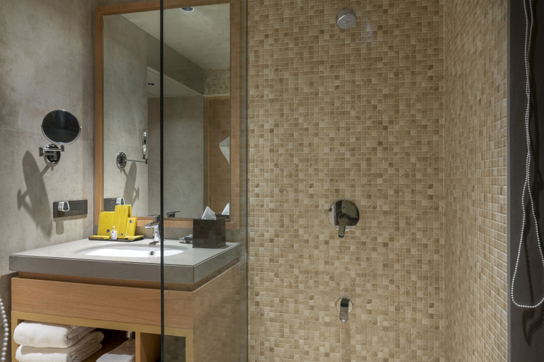 Bathroom 5, Modi Yoga Retreat, Garhwal