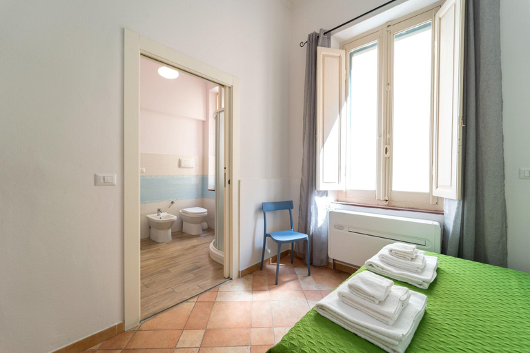 Others 5, Palau Marco Polo, Sassari