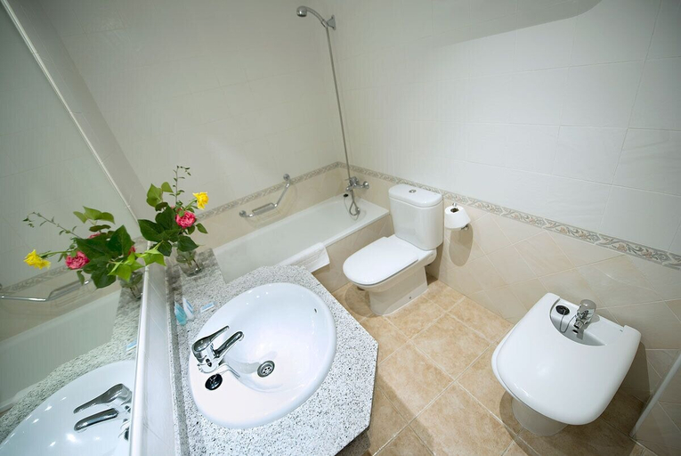 Bathroom 4, Hospedium Hotel Juan II, Zamora