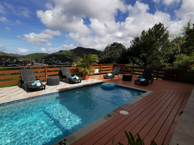 Sport & Beauty 3, Flamboyant Villa