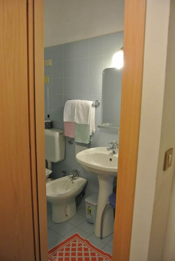 Bedroom 14