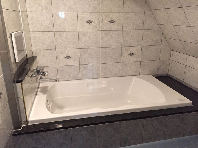 Bathroom, Xenia Umeda, Osaka