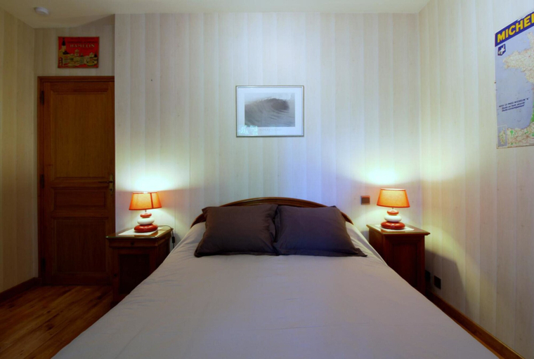 Bedroom 3, Les Anthemis, Gironde