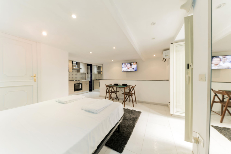 Bedroom 2, Chia Deluxe, Napoli