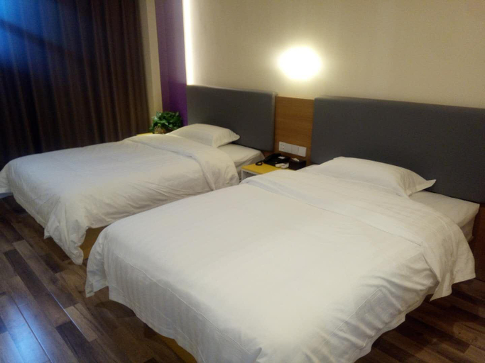 Bedroom 3, 7 Days Inn·Xiaoyi People Hospital, Luliang