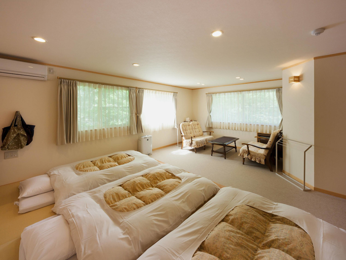Bedroom 3, Yamanoryosha Nakaodaira, Takayama