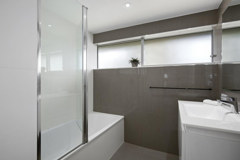 Bedroom 5, Narrowneck Court Holiday Apartments, Gold Coast
