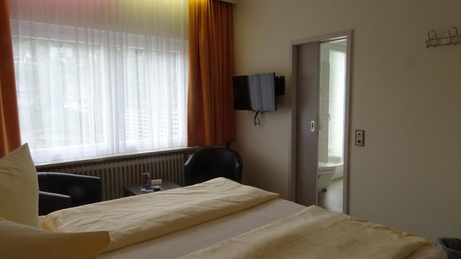 Bedroom 2, Hotel-Restaurant Ketterer am Kurgarten, Schwarzwald-Baar-Kreis