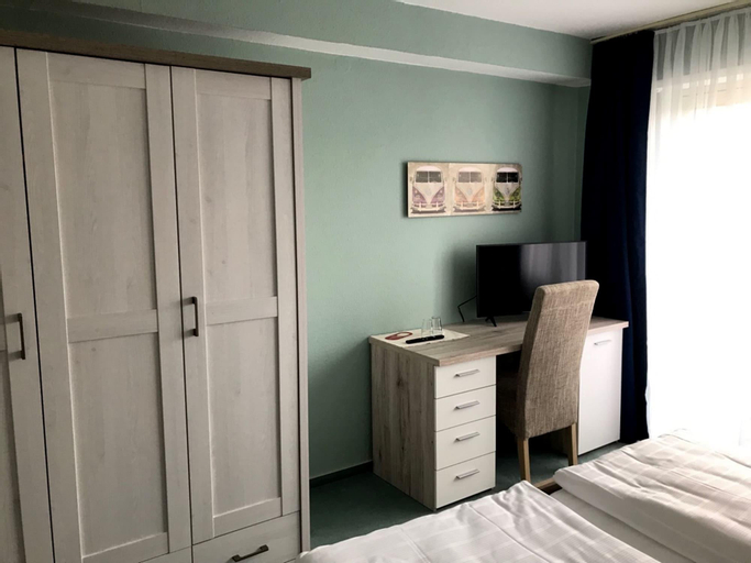 Bedroom 6