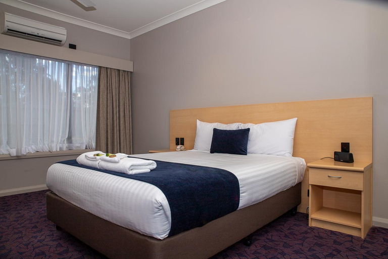 Bedroom, Albert Motel, Moree Plains