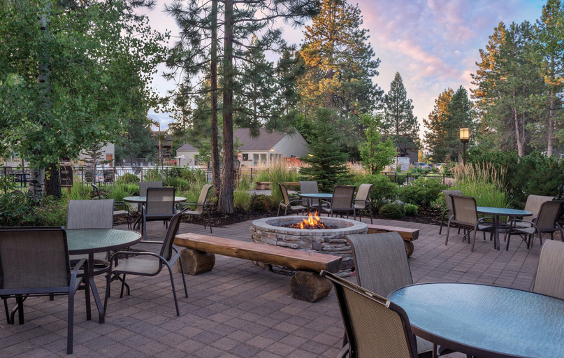 Food & Drinks 5, Seventh Mountain Resort, Deschutes