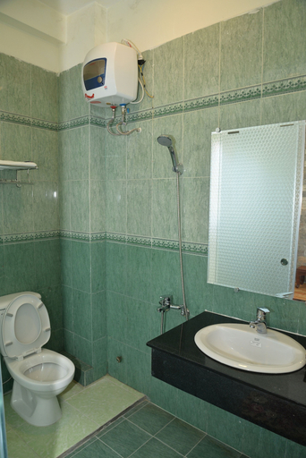 Bathroom 3, Mickey Homestay Hue, Huế