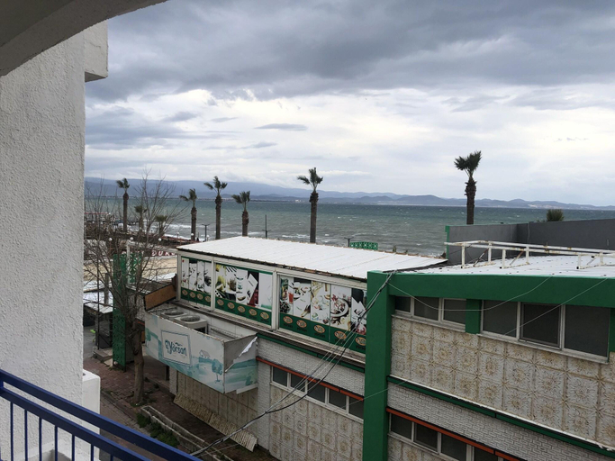 Bedroom 3, Ozsoy Hotel, Edremit