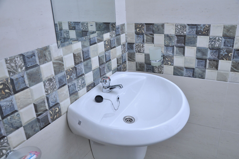Bathroom 3, Golden View Hotel Ibanda, Ibanda