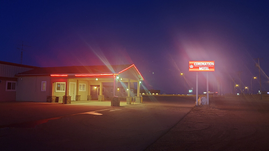 Exterior & Views 2, Coronation Motel, Division No. 7