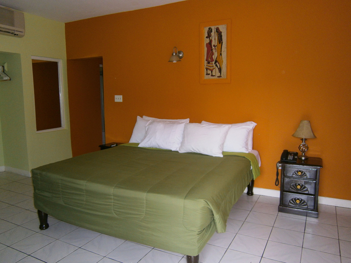 Bedroom 4, Coral Seas Beach Resort