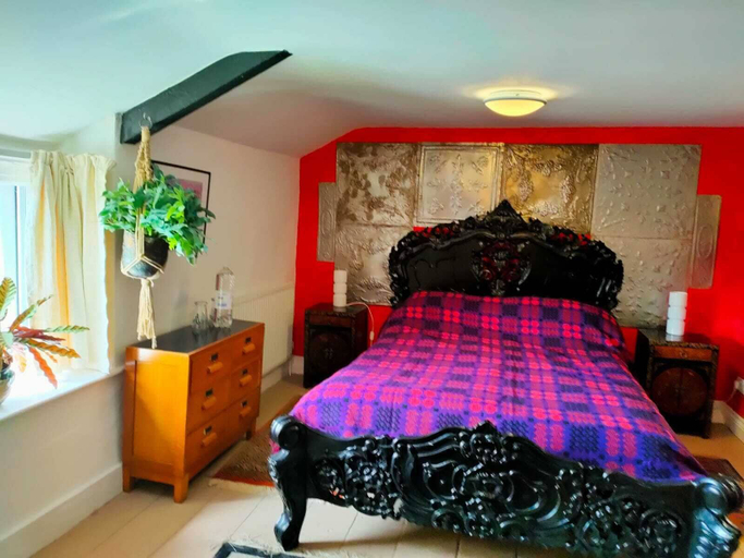 Bedroom 3, Art House B&B, Monmouthshire