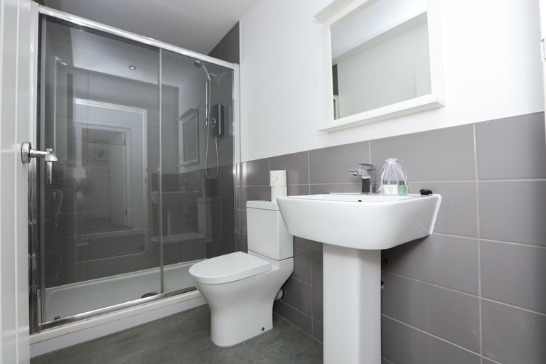 Bathroom 3, L1 Boutique Apartments, Sefton