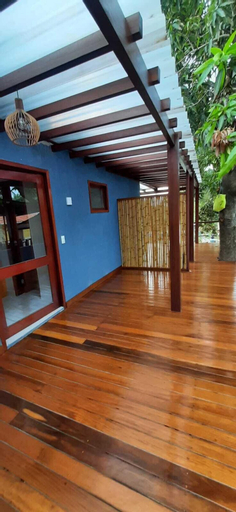 Exterior & Views 21