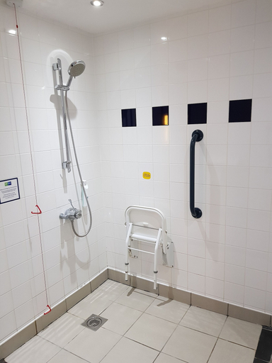 Bathroom 4, Holiday Inn Express ROTHERHAM - NORTH by IHG, Barnsley