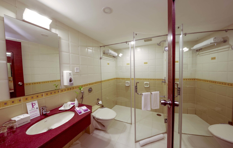 Bathroom 4, JP Hotel, Chennai