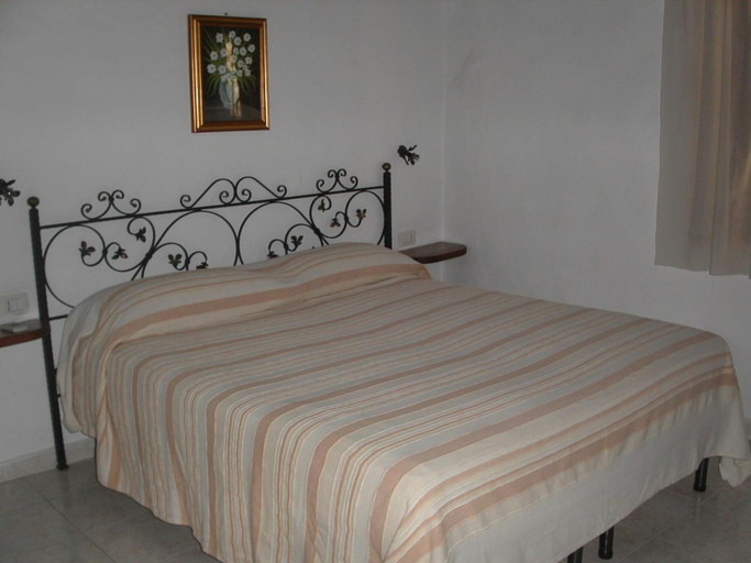 Bedroom 3, Locanda La Rosa, Medio Campidano
