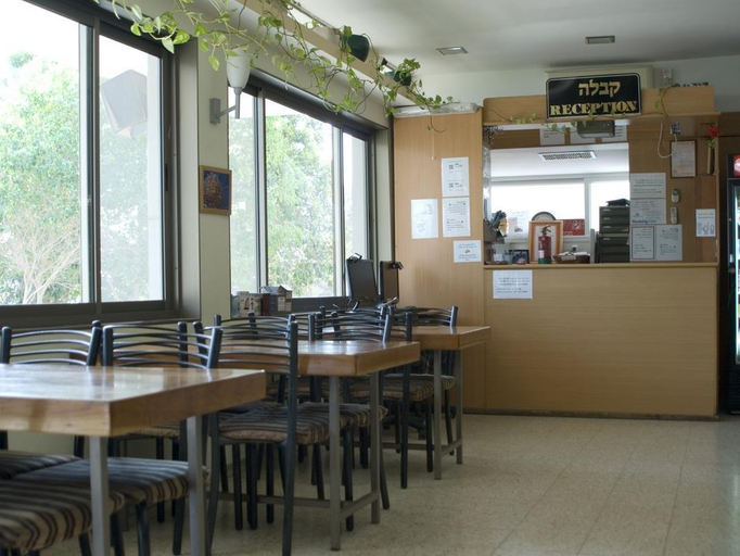 Food & Drinks 2, Arava Hostel