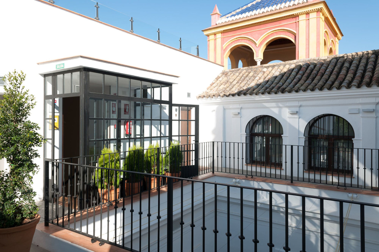 Exterior & Views 2, Suites Murillo Catedral, Sevilla