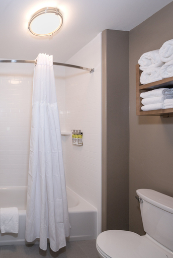 Bathroom 2, Staybridge Suites LAKE JACKSON, Brazoria