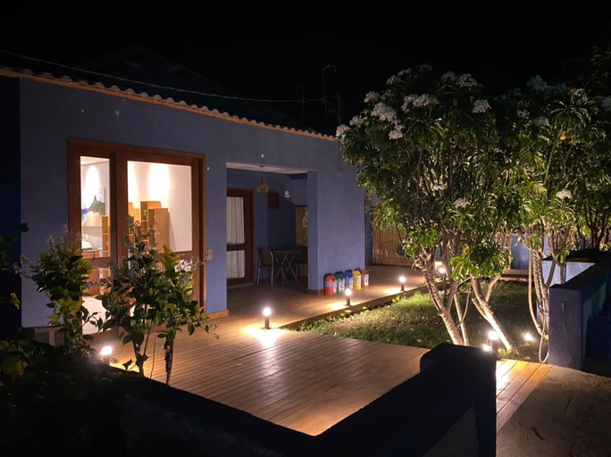 Exterior & Views 24