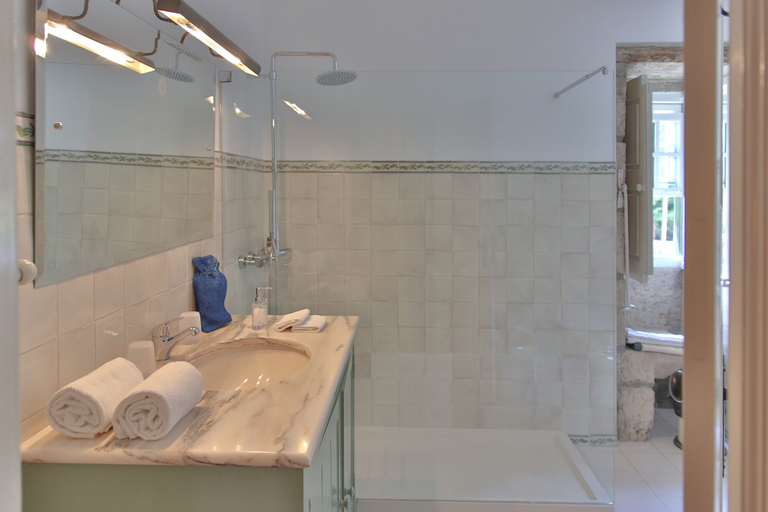Bathroom 4, Casa de Santo António de Britiande, Lamego