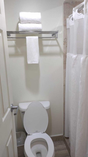 Bathroom 4, Ramada by Wyndham CDMX Perinorte, Timilpan