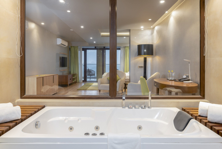 Bathroom 5, Modi Yoga Retreat, Garhwal